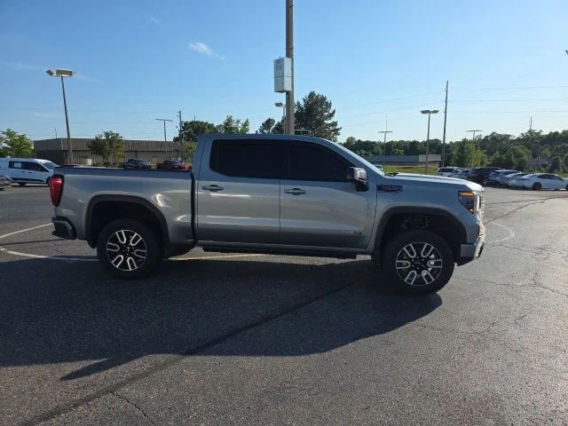 Used 2024 GMC Sierra 1500 - photo 1