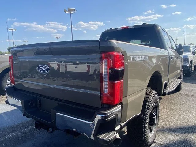 New 2027 Ford F-250 - photo 1