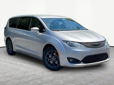2019 Chrysler Pacifica FWD Minivan for sale #23KR550056T1 - photo 2