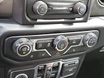 2021 Jeep Gladiator Crew Cab 4WD Pickup for sale #2340280A - photo 18