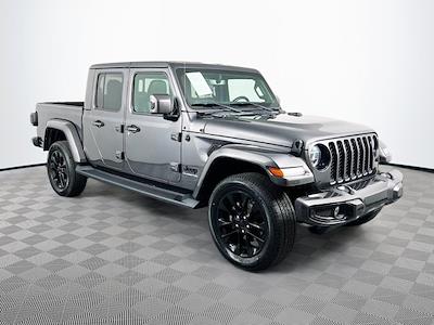 Used 2021 Jeep Gladiator - photo 1
