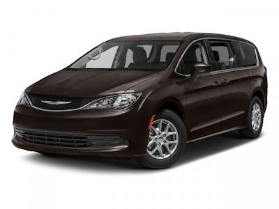 Used 2017 Chrysler Pacifica - photo 1