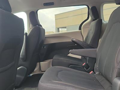 Used 2017 Chrysler Pacifica - photo 1