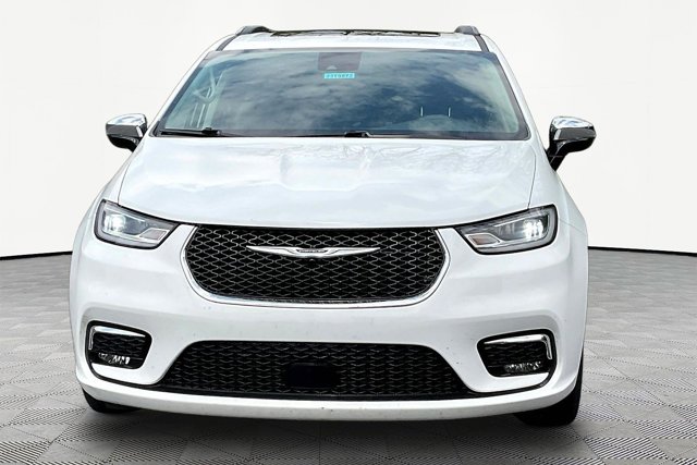 Used 2023 Chrysler Pacifica - photo 20