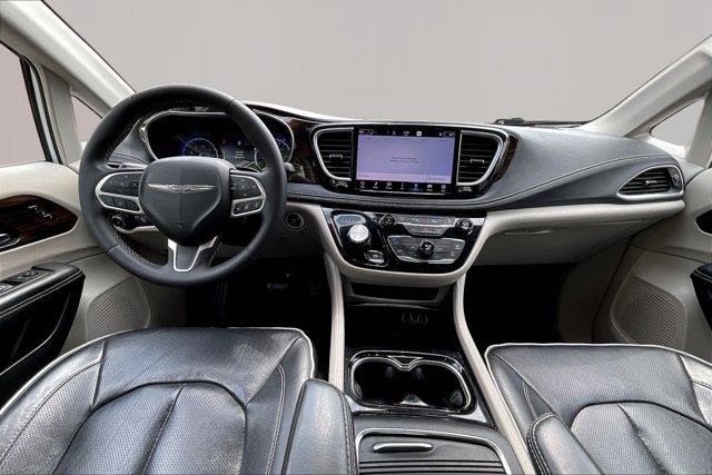 Used 2023 Chrysler Pacifica - photo 22