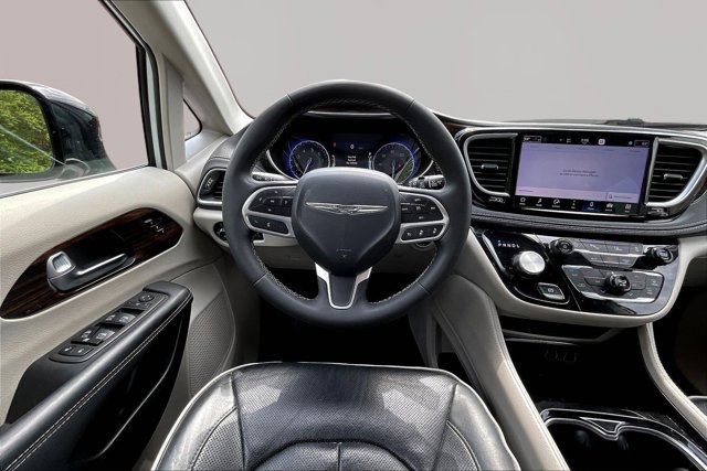 Used 2023 Chrysler Pacifica - photo 23