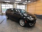 2018 Chrysler Pacifica FWD Minivan for sale #2410782 - photo 1