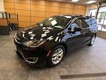 2018 Chrysler Pacifica FWD Minivan for sale #2410782 - photo 4