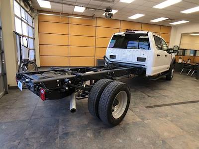 2025 Ford F-550 Crew Cab DRW 4x4 Cab Chassis for sale #250386 - photo 2