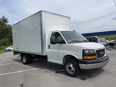 New 2023 GMC Savana 3500 15' Wabash Box Van for sale #2621390 - photo 1
