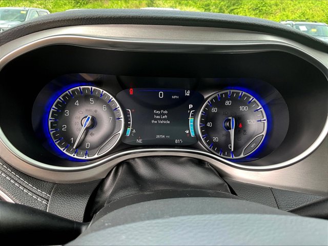 Used 2023 Chrysler Pacifica - photo 12
