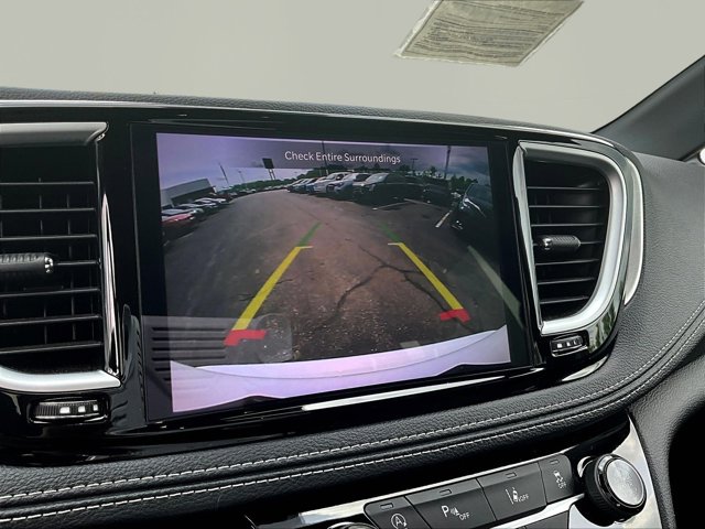 Used 2023 Chrysler Pacifica - photo 13