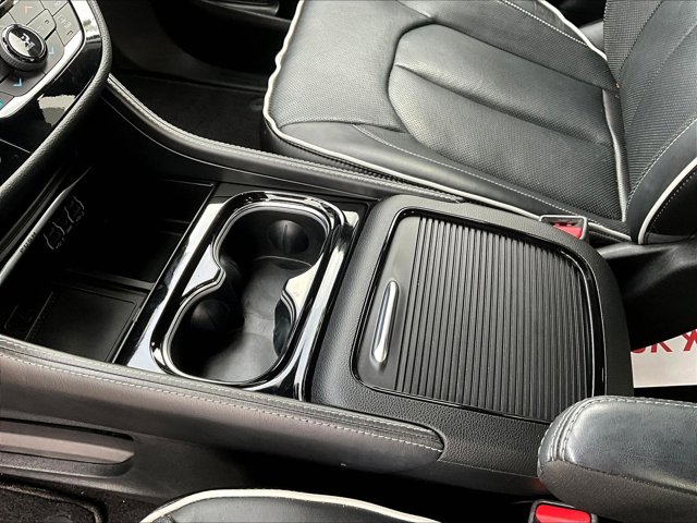 Used 2023 Chrysler Pacifica - photo 17