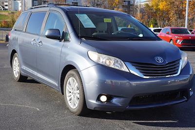 Used 2014 Toyota Sienna LE Minivan for sale #26T10012 - photo 1