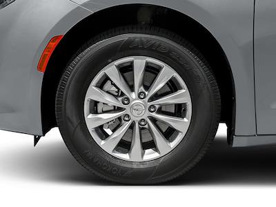 Used 2017 Chrysler Pacifica - photo 1