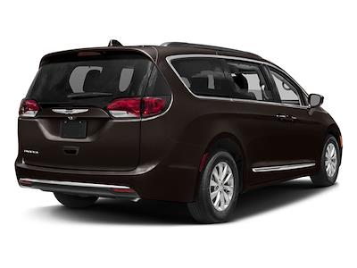 Used 2017 Chrysler Pacifica - photo 1