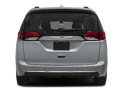 Used 2017 Chrysler Pacifica - photo 1