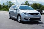 Used 2020 Chrysler Pacifica Touring L Minivan for sale #26T9911 - photo 1