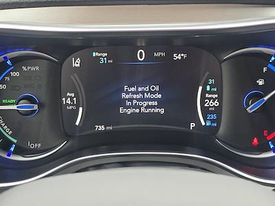 Used 2025 Chrysler Pacifica - photo 1