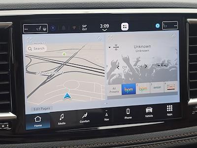 Used 2025 Chrysler Pacifica - photo 1