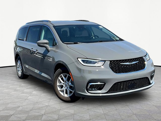 Used 2021 Chrysler Pacifica - photo 2