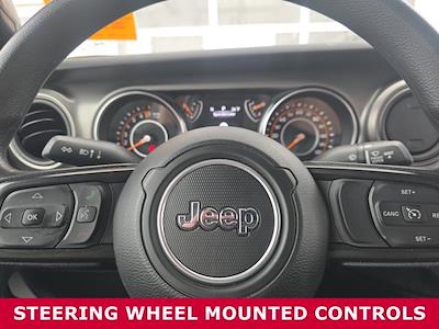 Used 2023 Jeep Gladiator - photo 1