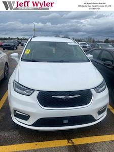 Used 2021 Chrysler Pacifica - photo 1