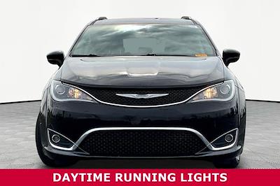 Used 2018 Chrysler Pacifica - photo 1