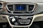 2018 Chrysler Pacifica FWD Minivan for sale #56T11318 - photo 8