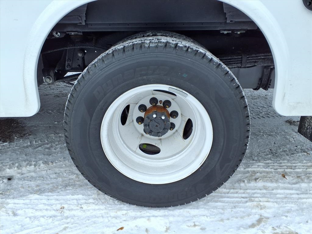 New 2026 Ford E-450 - photo 8