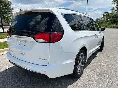 2018 Chrysler Pacifica FWD Minivan for sale #3C40091 - photo 2