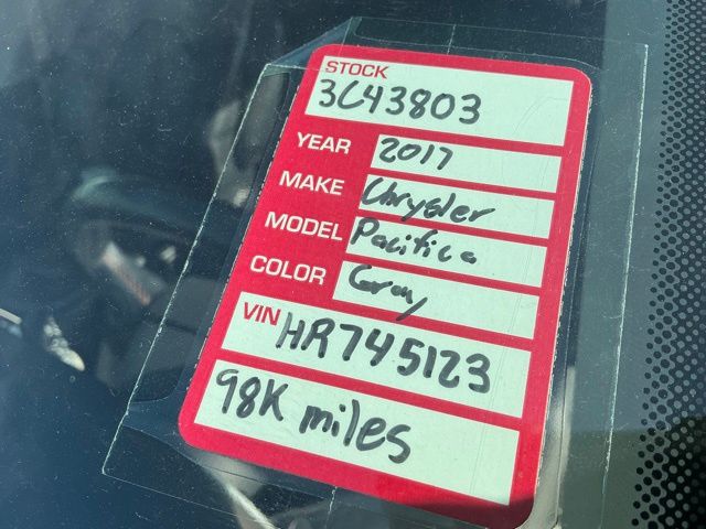 Used 2017 Chrysler Pacifica - photo 41