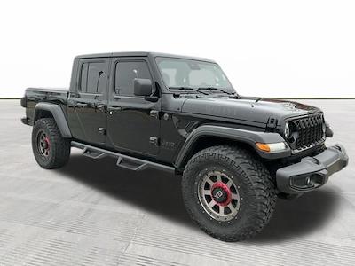 Used 2024 Jeep Gladiator - photo 1