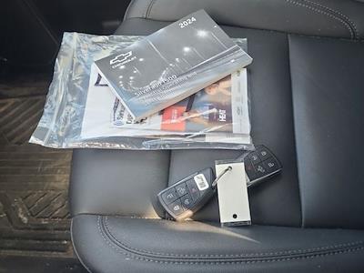 Used 2024 Chevrolet Silverado 1500 LT Crew Cab for sale #P7830C - photo 2