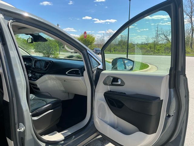 Used 2022 Chrysler Pacifica - photo 19