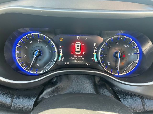 Used 2022 Chrysler Pacifica - photo 25