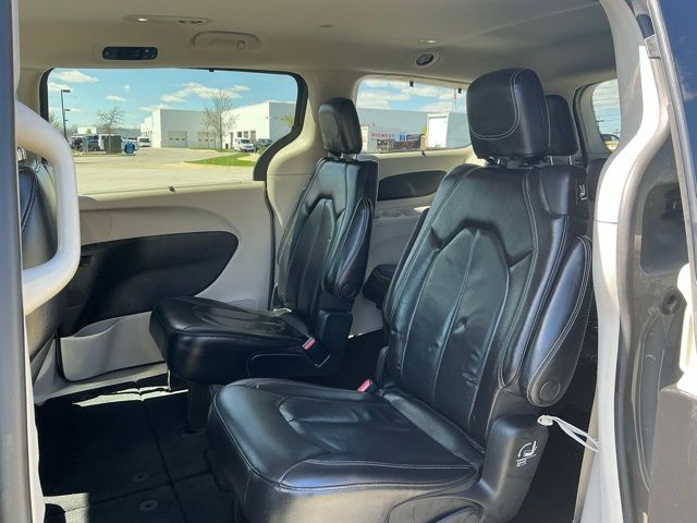 Used 2022 Chrysler Pacifica - photo 35