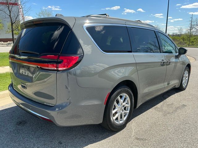 Used 2022 Chrysler Pacifica - photo 8