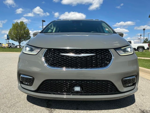 Used 2022 Chrysler Pacifica - photo 10