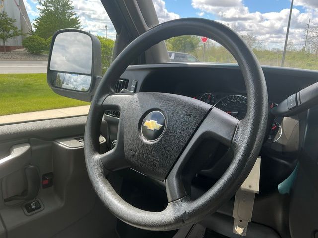 Used 2017 Chevrolet Express 2500 - photo 23