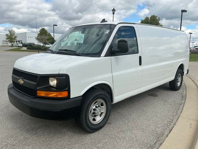 Used 2017 Chevrolet Express 2500 - photo 5