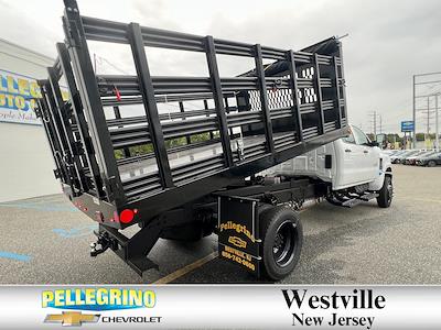 2024 Chevrolet Silverado 5500 Crew Cab DRW 4x4, Reading Steel Stake Bed for sale #248373 - photo 2