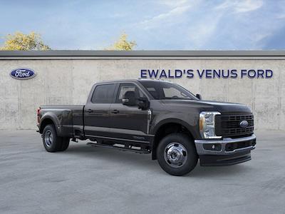 2025 Ford F-350 Crew Cab DRW 4WD Pickup for sale #J16493 - photo 1