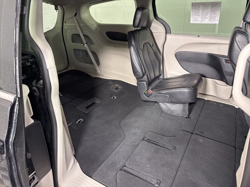 Used 2024 Chrysler Pacifica - photo 15