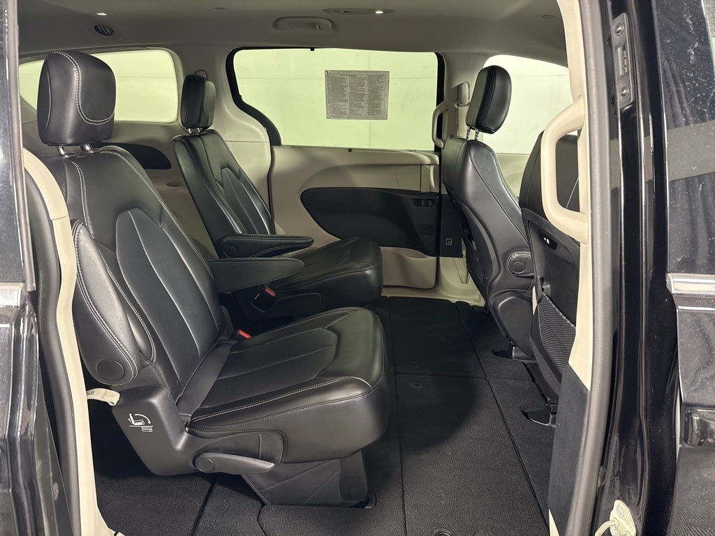 Used 2024 Chrysler Pacifica - photo 20
