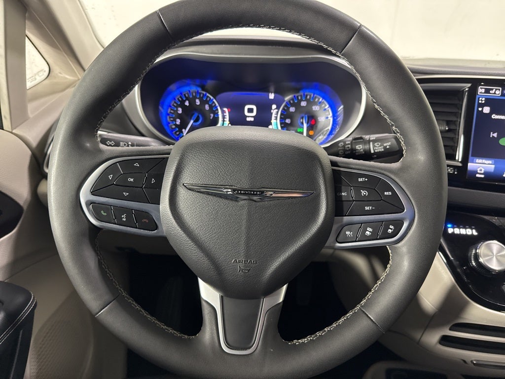 Used 2024 Chrysler Pacifica - photo 32
