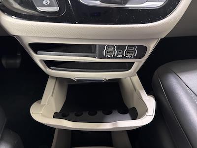 Used 2024 Chrysler Pacifica - photo 1