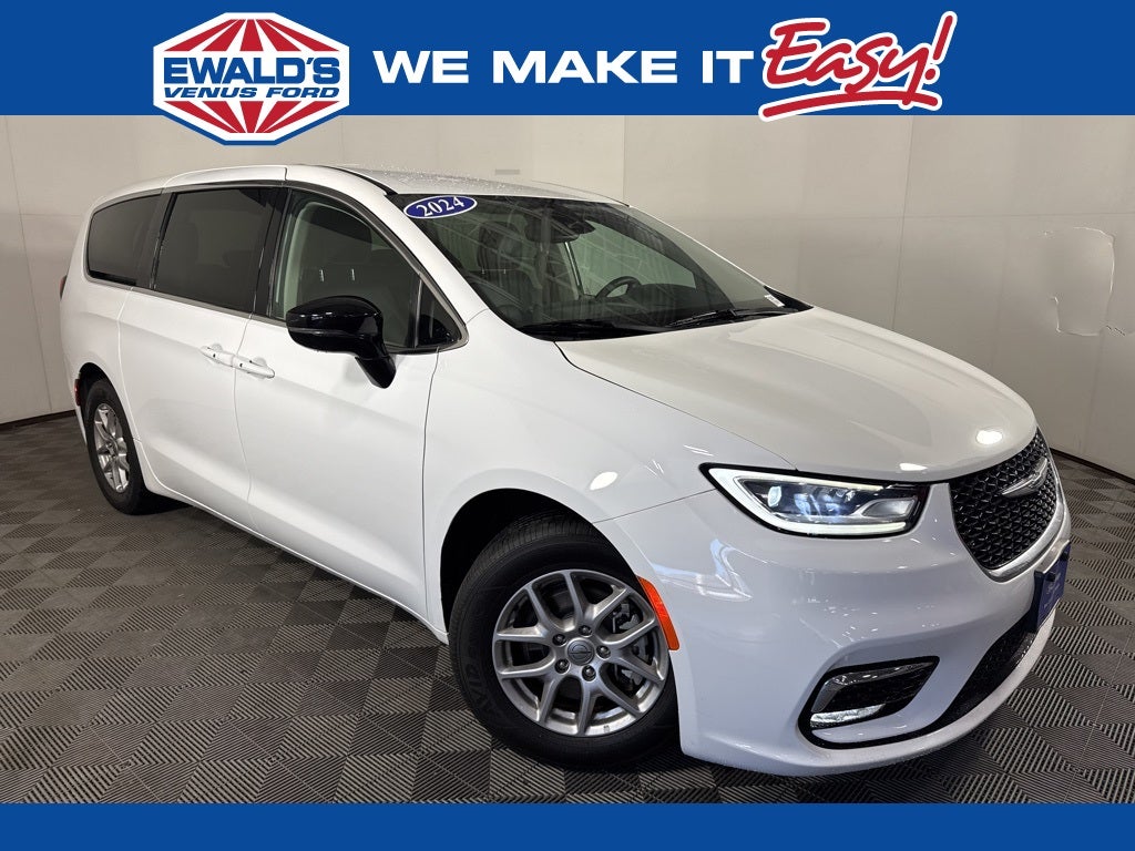 Used 2024 Chrysler Pacifica - photo 19
