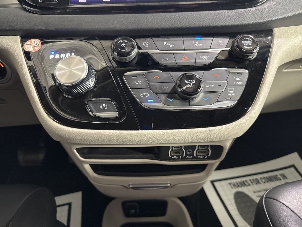 Used 2024 Chrysler Pacifica - photo 11