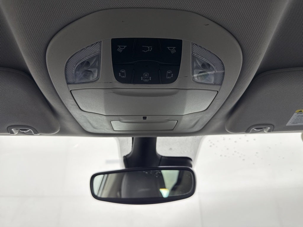 Used 2024 Chrysler Pacifica - photo 15